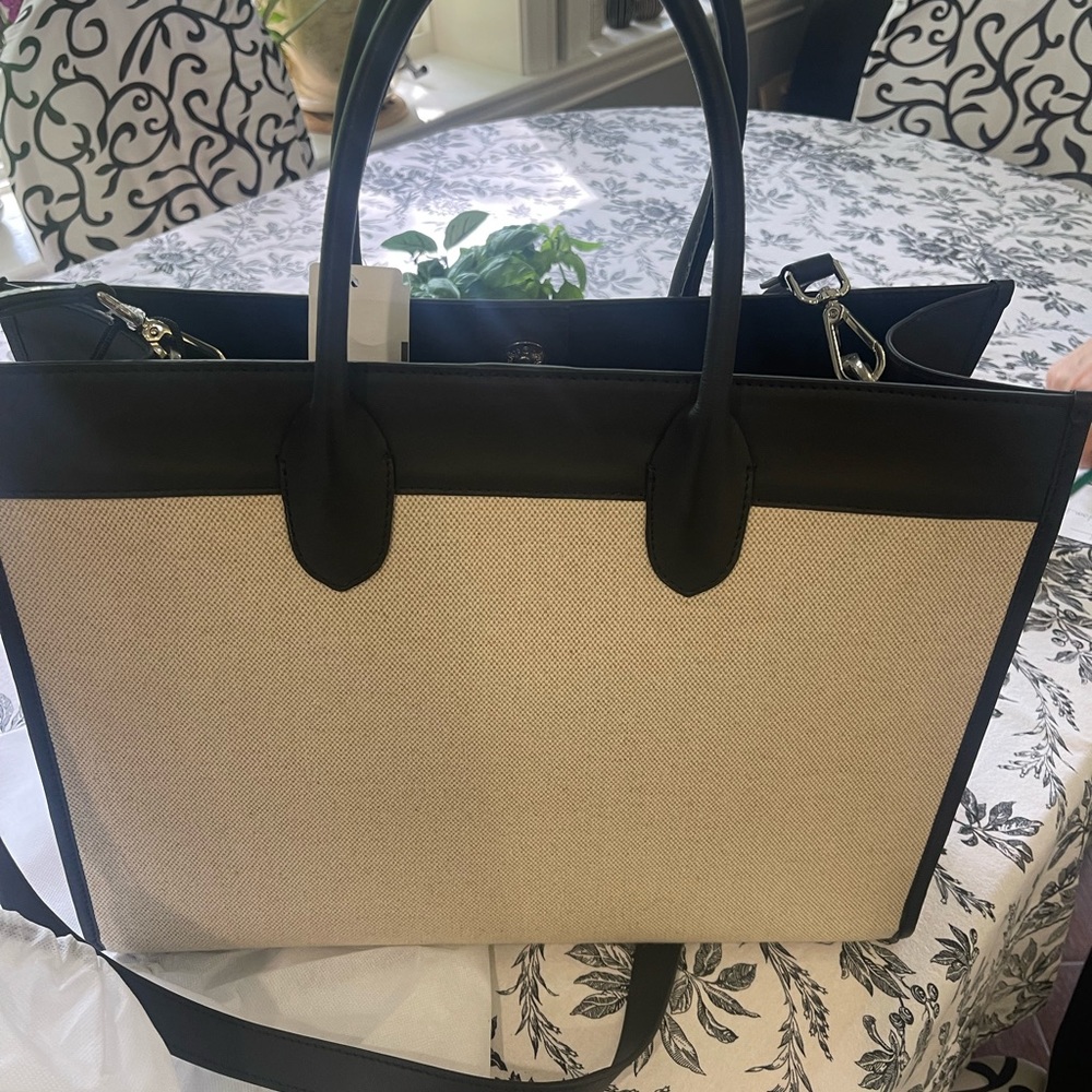 Jeff wan bag brand new retails for $279
